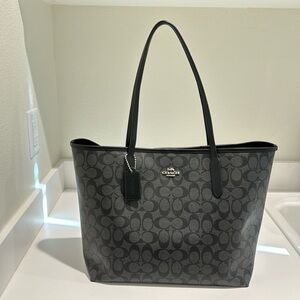 Coach City Tote Bag in Signature Canvas